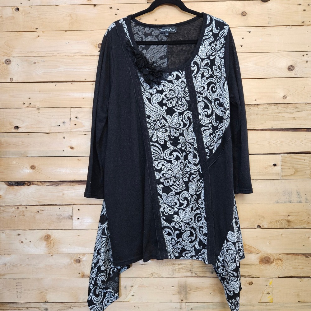 Pretty Angel Women 2X Tunic Top Black White Floral Paisley Handkerchief Hem Boho